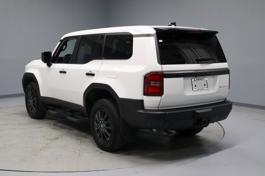 Used 2024 Toyota Land Cruiser image 8