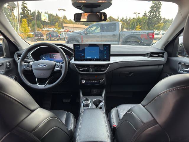 Certified 2025 Ford Escape Platinum AWD/4WD image 17