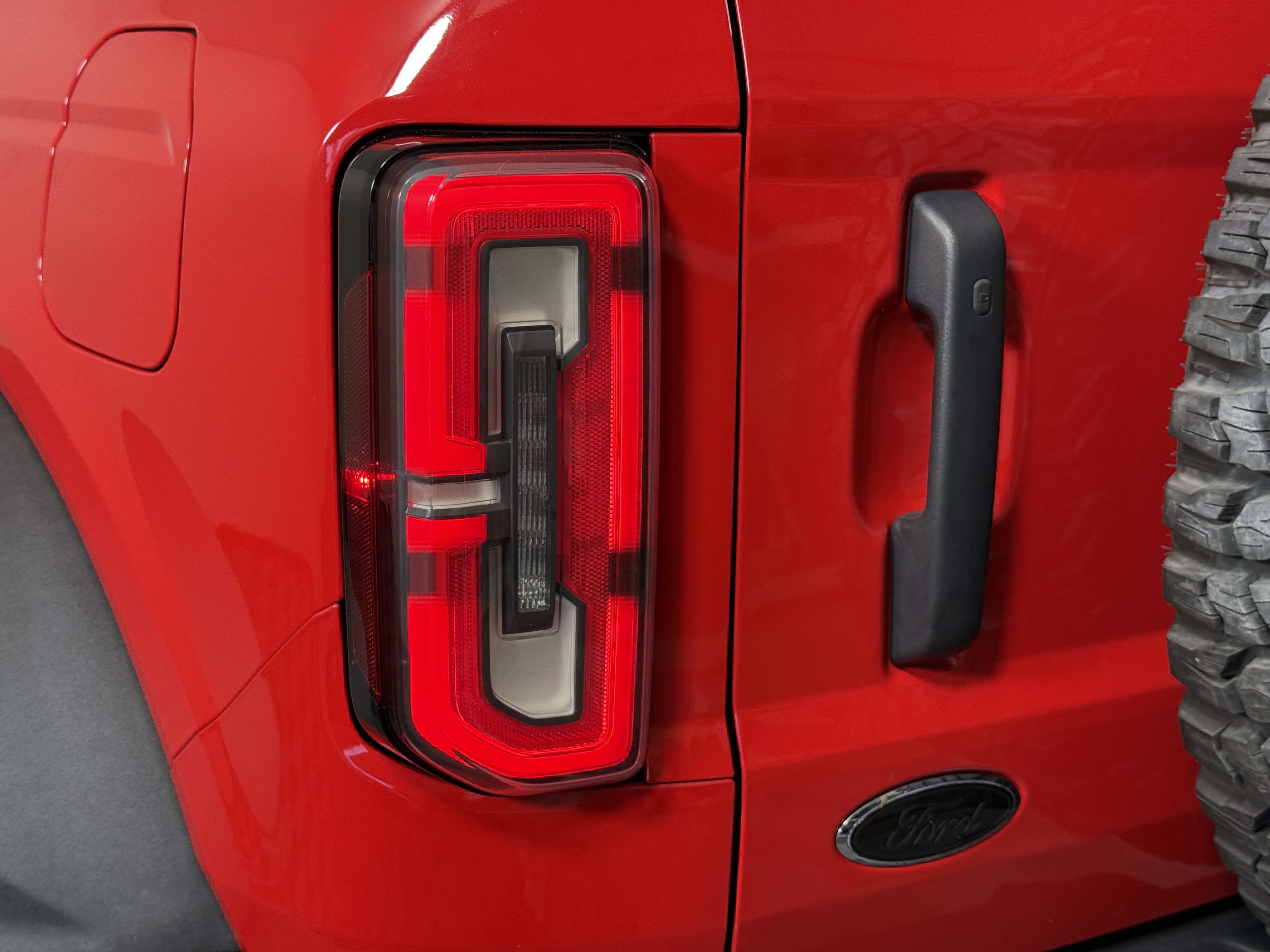 Certified 2021 Ford Bronco Big Bend w/ Sasquatch Package AWD/4WD image 8