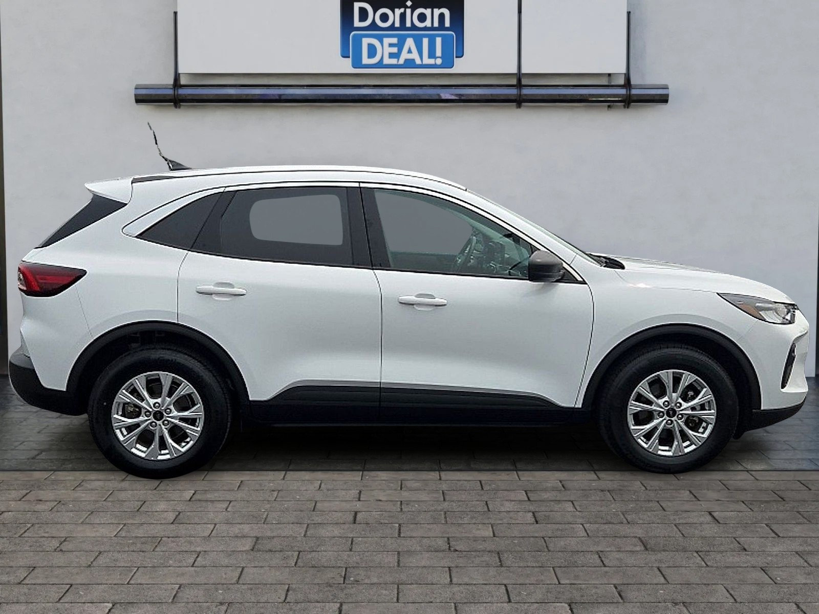 Certified 2023 Ford Escape Active AWD/4WD image 2