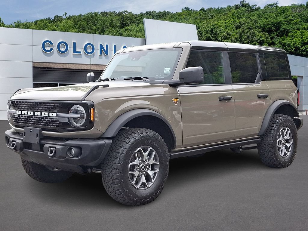 Certified 2025 Ford Bronco Badlands AWD/4WD image 3