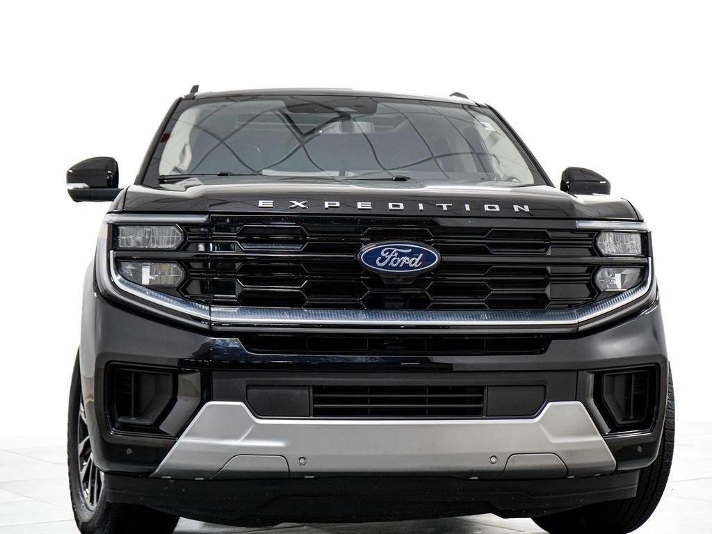Certified 2025 Ford Expedition Platinum AWD/4WD image 3