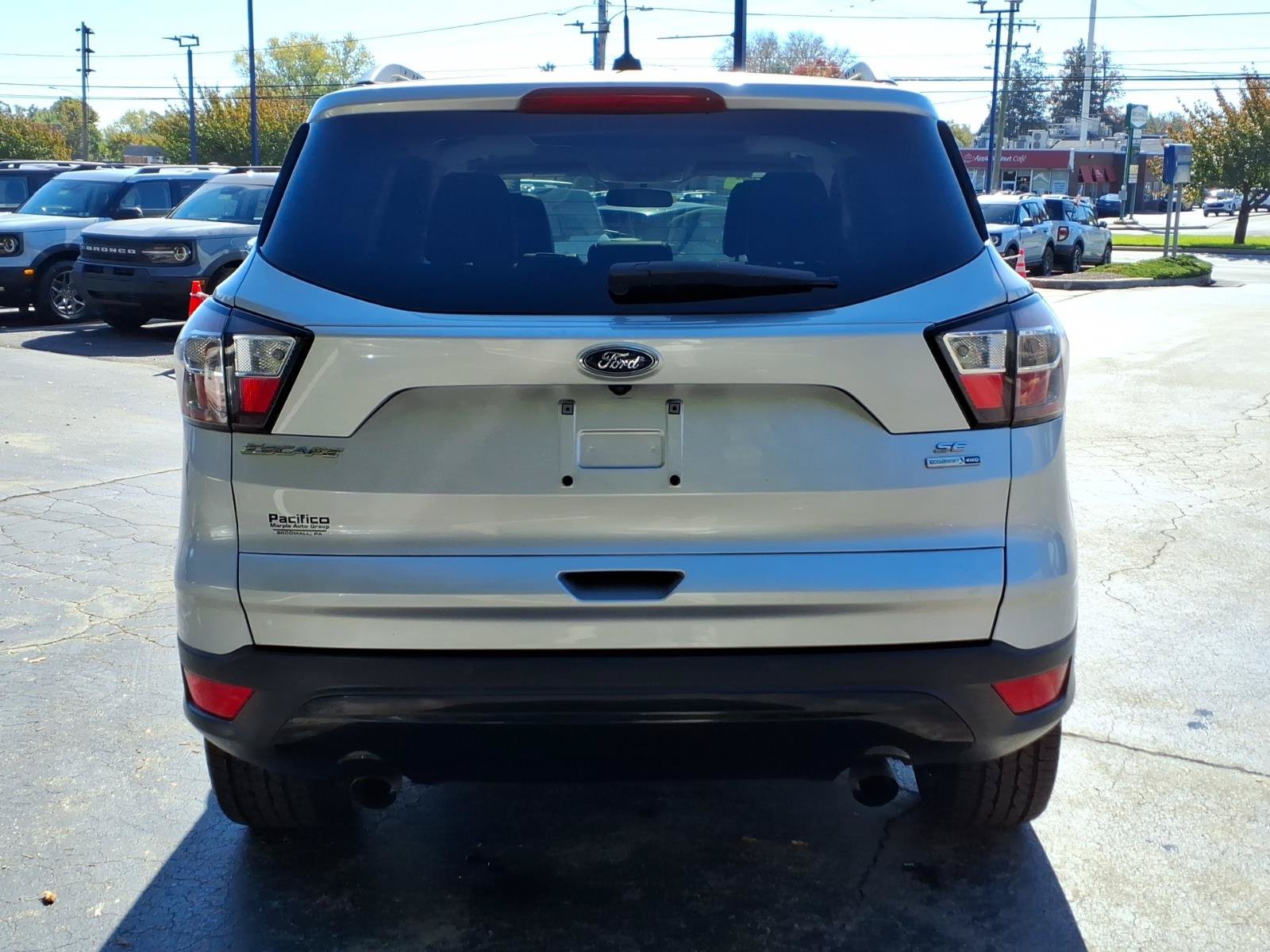 Certified 2017 Ford Escape SE w/ Equipment Group 201A AWD/4WD image 3