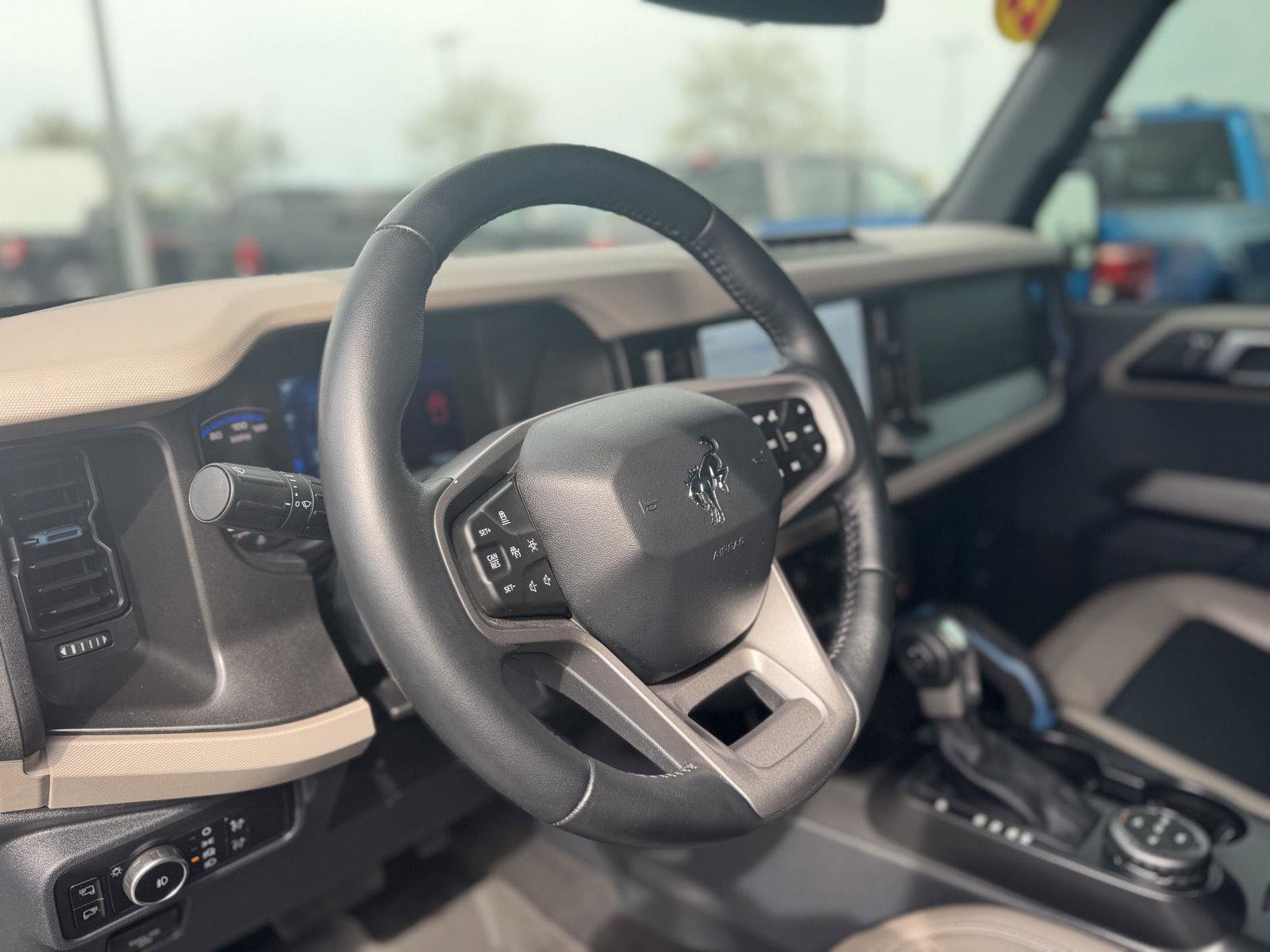 Certified 2023 Ford Bronco Wildtrak AWD/4WD image 2