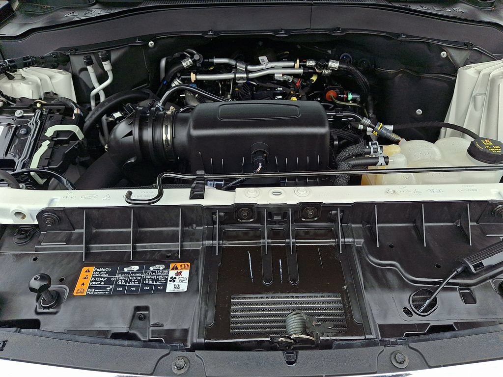 Certified 2023 Ford Explorer XLT w/ Equipment Group 202A AWD/4WD image 27