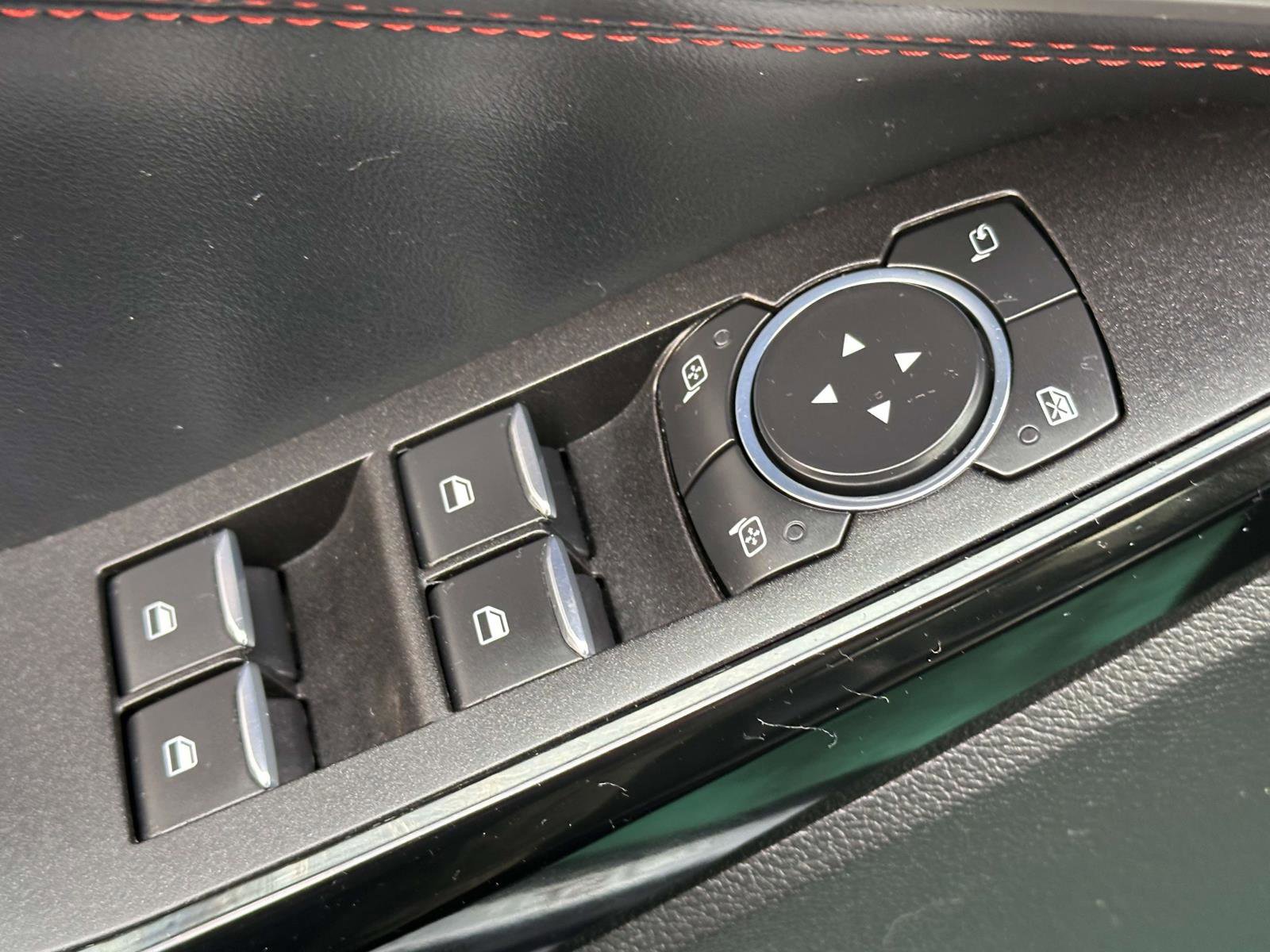 Certified 2022 Ford Explorer ST-Line image 9