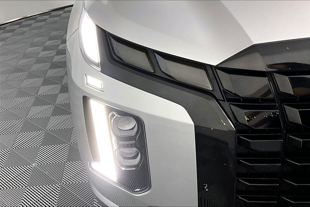 Used 2023 Hyundai Palisade SEL FWD image 29