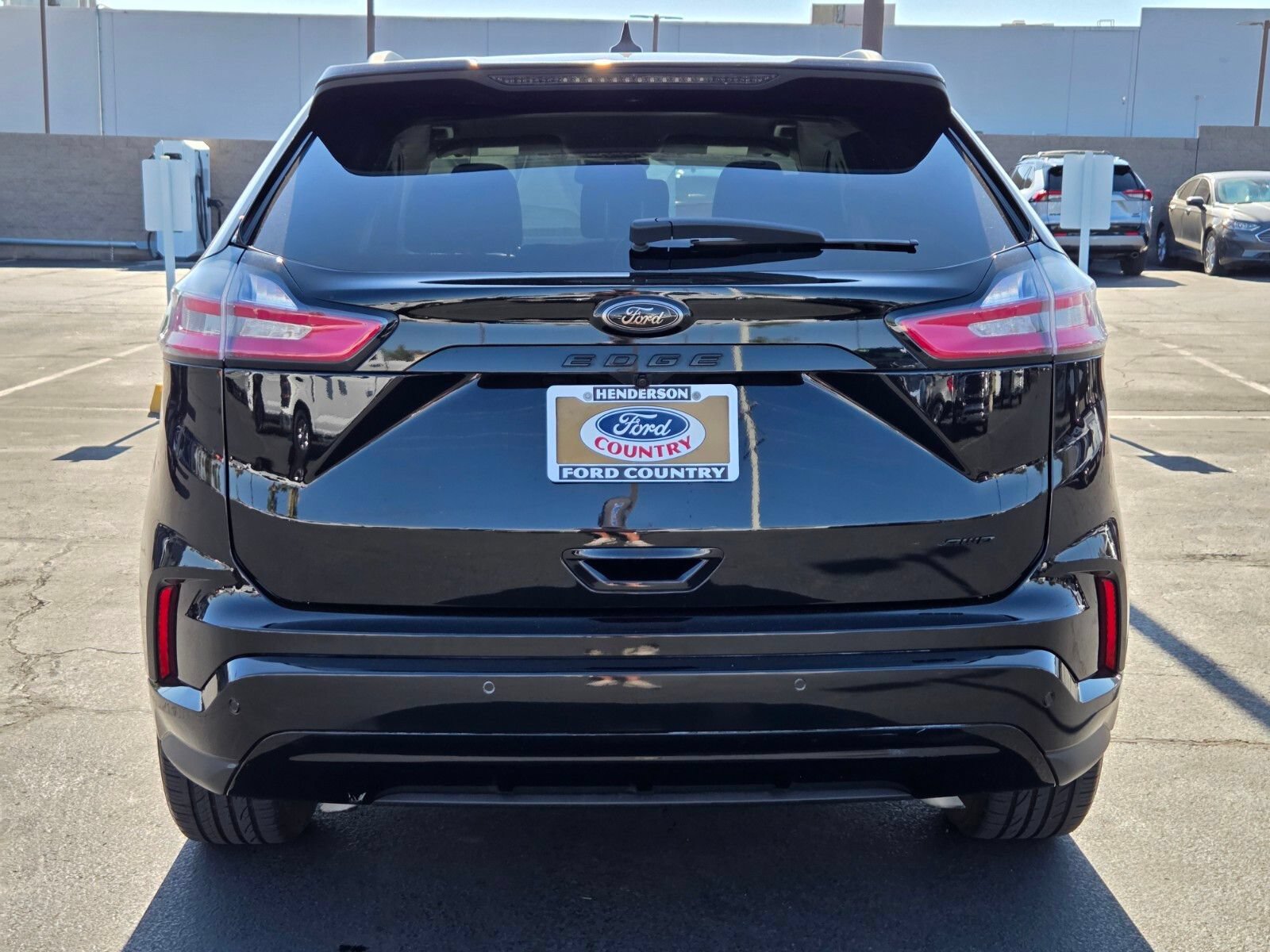 Certified 2022 Ford Edge SE w/ Black Appearance Package AWD/4WD image 5