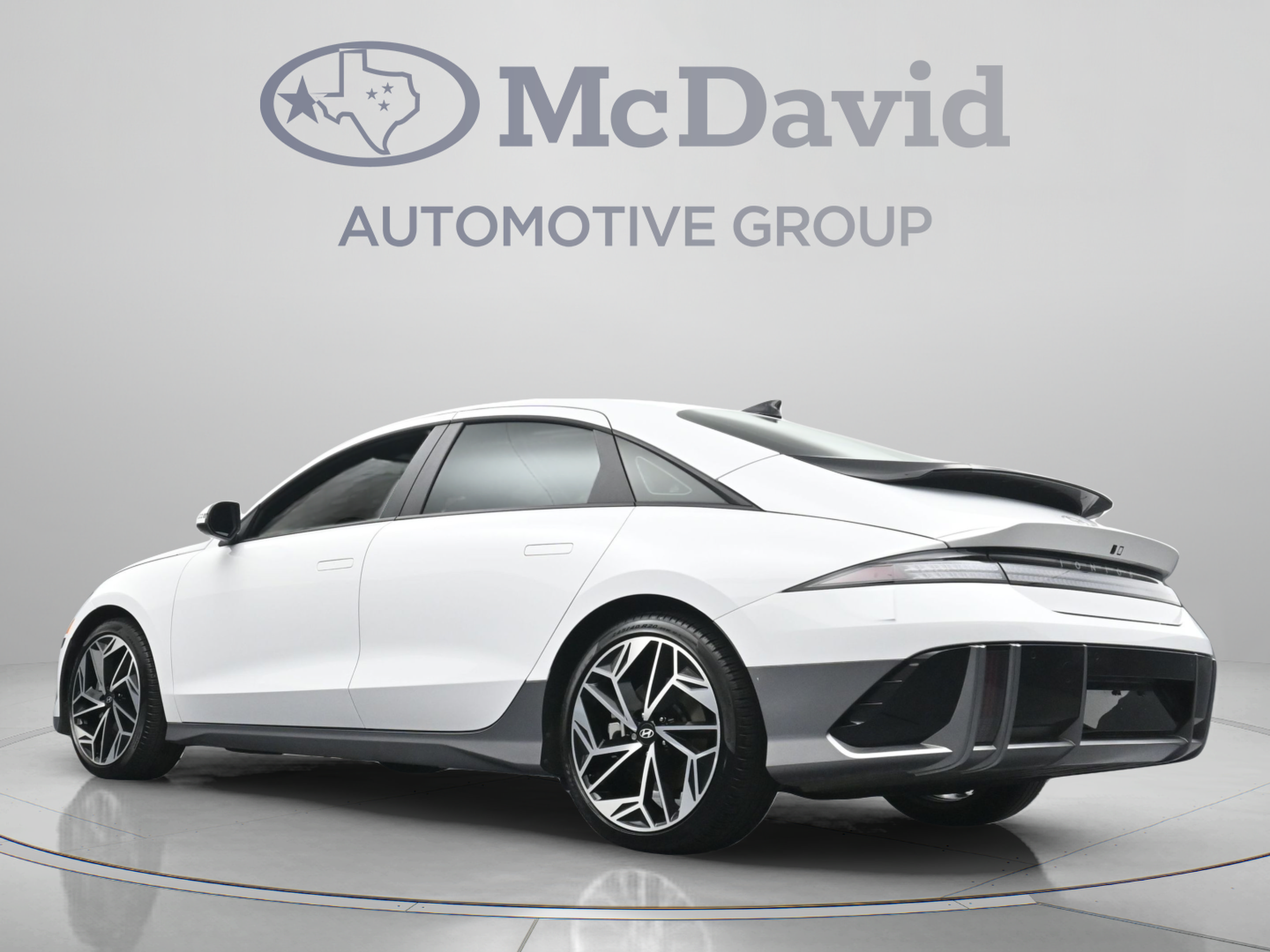 Used 2025 Hyundai Ioniq 6 SEL RWD image 28