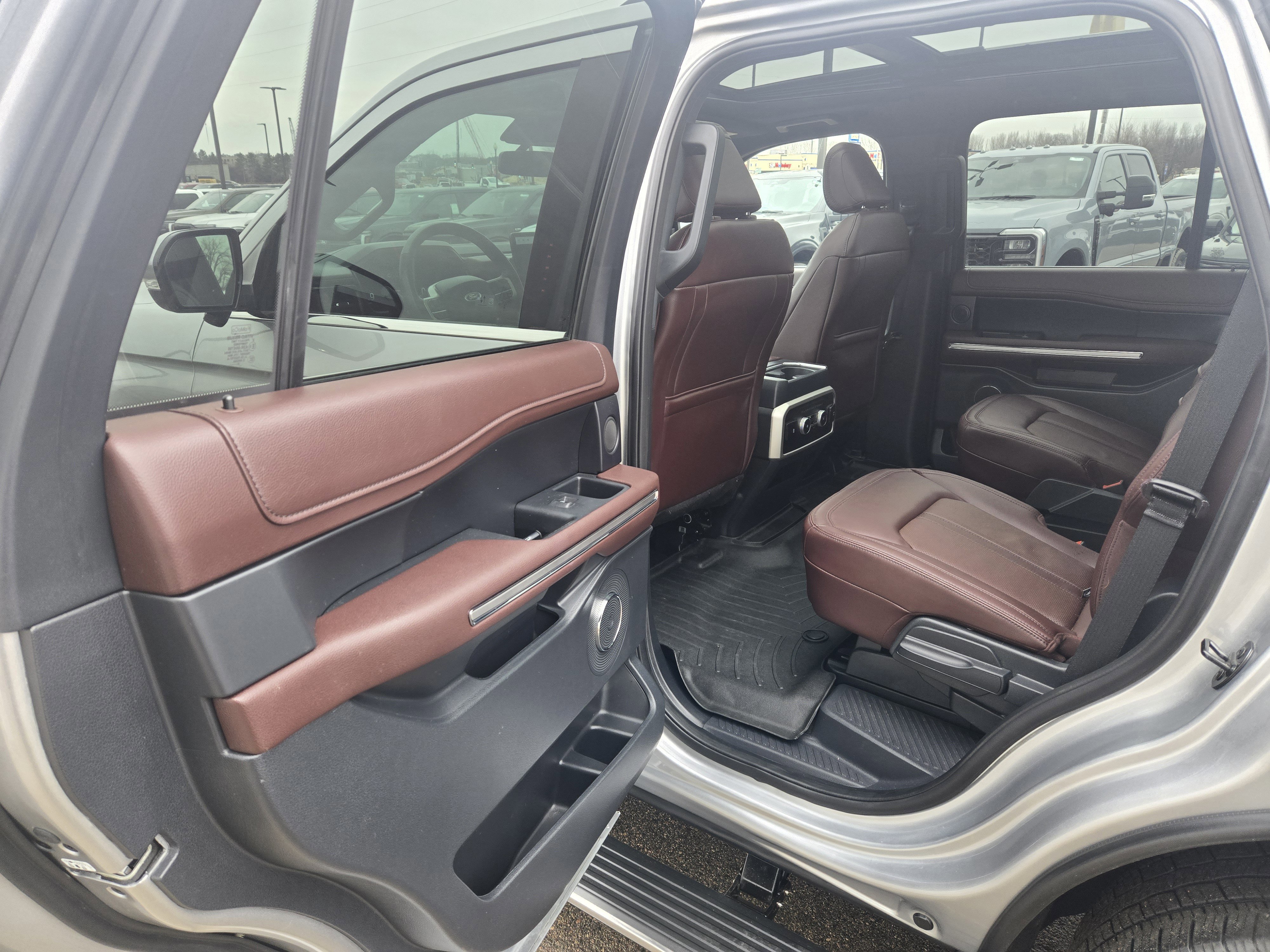 Certified 2024 Ford Expedition Limited image 15
