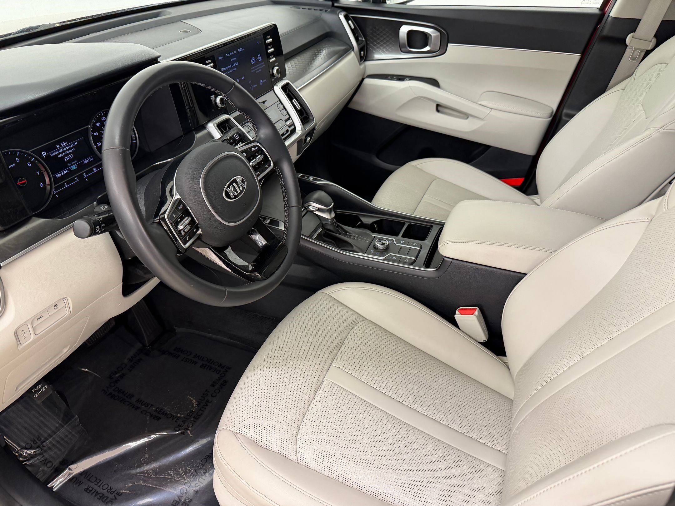 Used 2021 Kia Sorento S w/ Panoramic Sunroof Package image 4