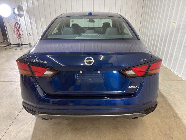 Used 2020 Nissan Altima 2.5 SR w/ Premium Package image 3