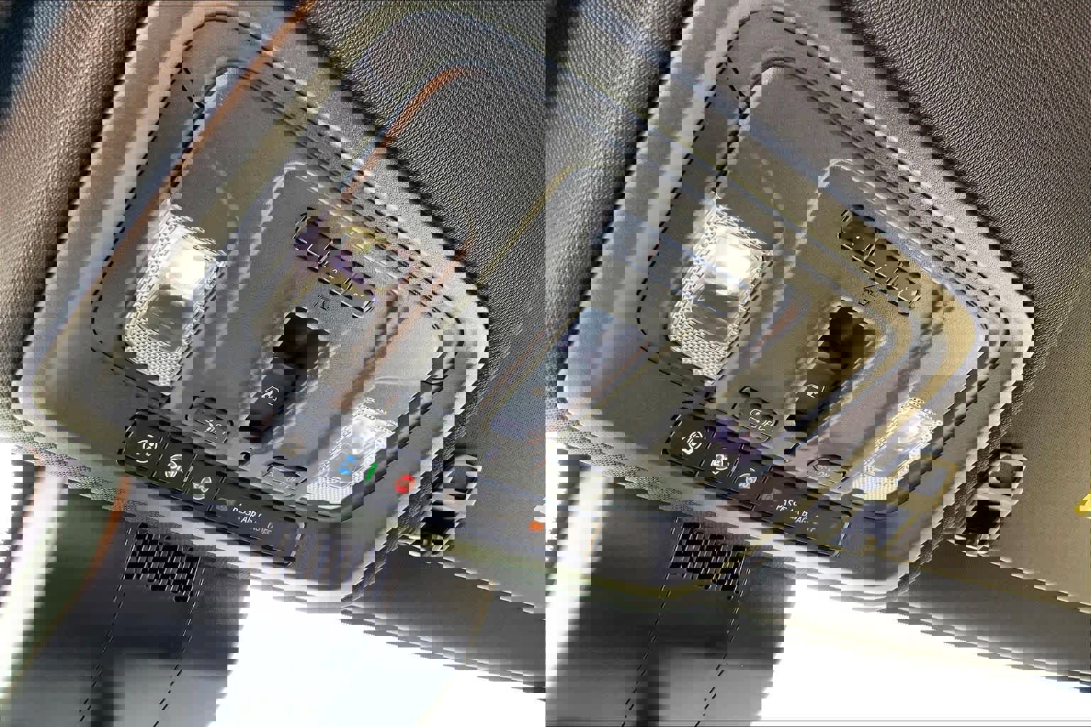 Used 2024 Chevrolet Silverado 1500 High Country w/ Technology Package AWD/4WD image 34