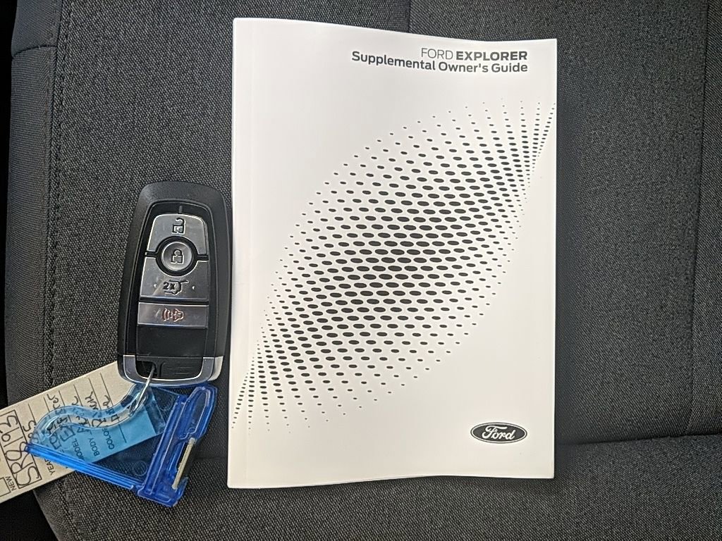 Certified 2025 Ford Explorer Active AWD/4WD image 30