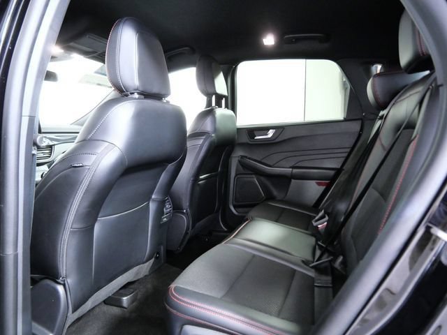 Certified 2025 Ford Escape ST-Line AWD/4WD image 13