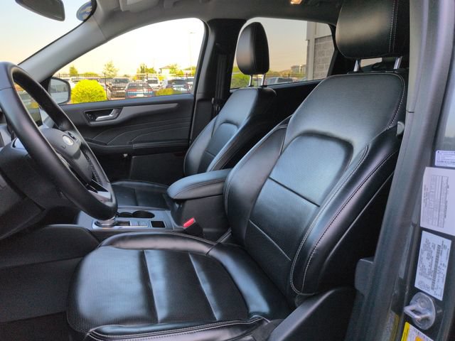 Certified 2024 Ford Escape Platinum AWD/4WD image 24
