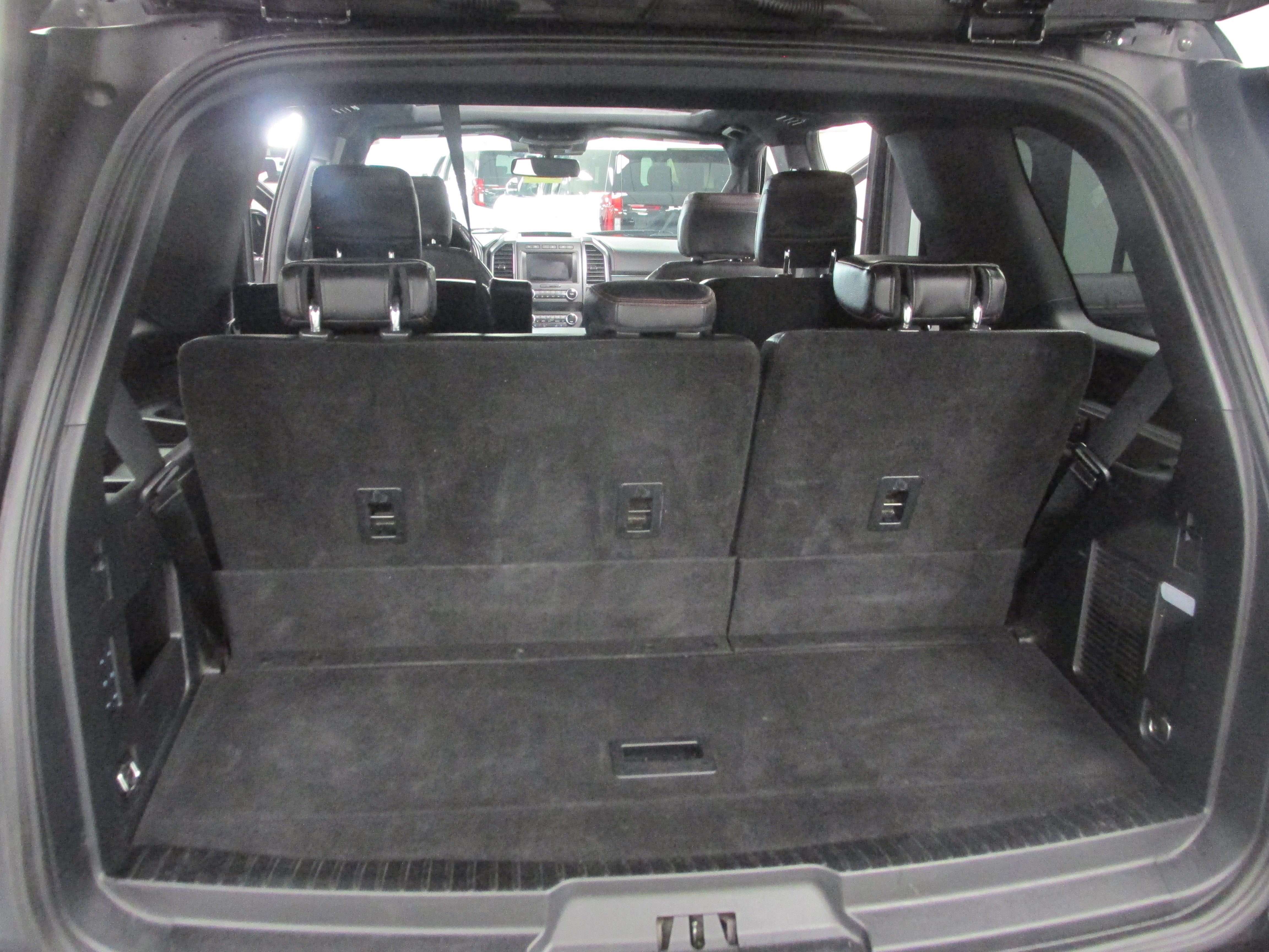 Certified 2020 Ford Expedition Limited w/ Equipment Group 303A image 24