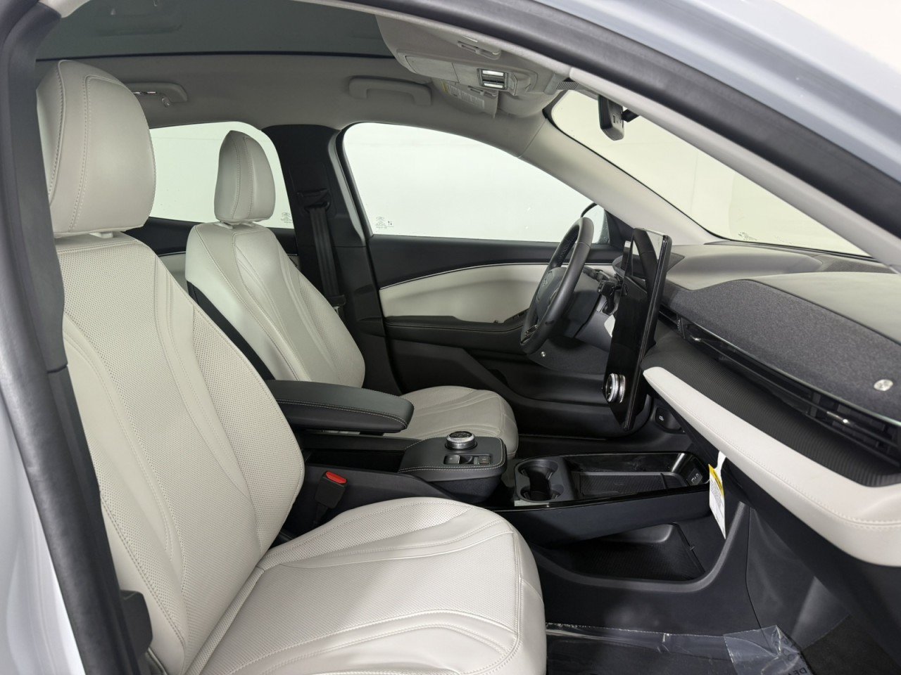 Certified 2023 Ford Mustang Mach-E Premium AWD/4WD image 10