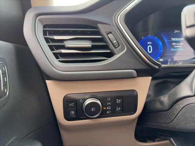 Certified 2020 Ford Escape Titanium image 18