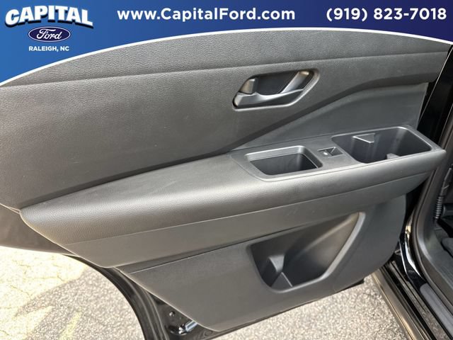 Used 2023 Nissan Pathfinder Rock Creek AWD/4WD image 17