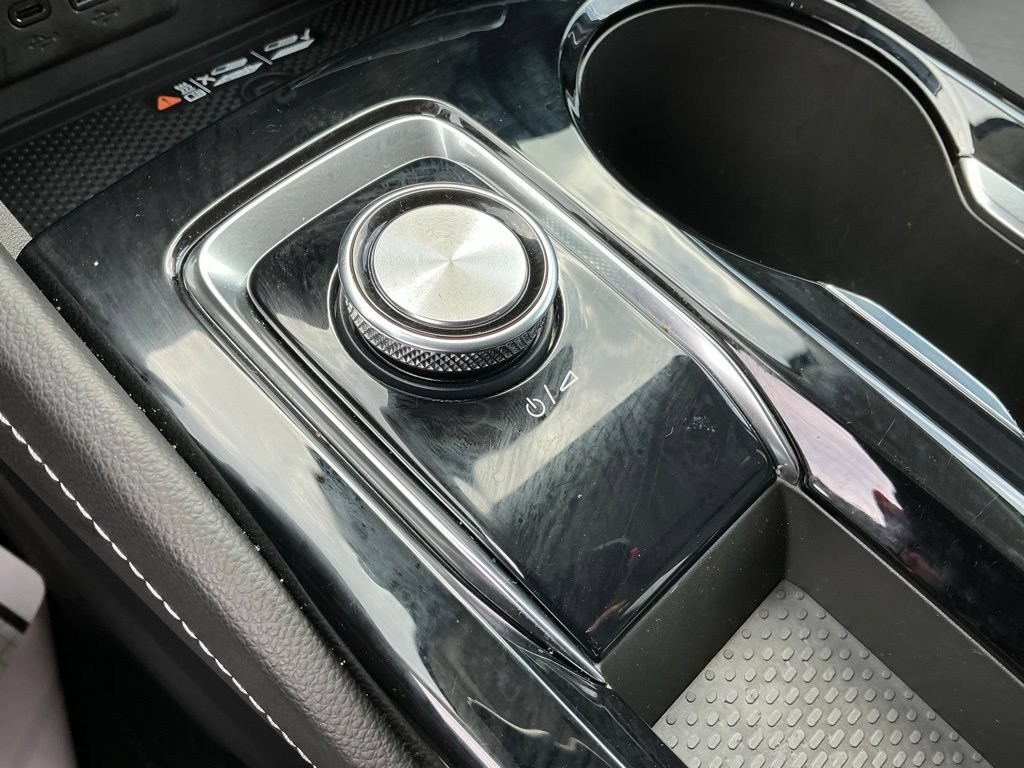 Used 2024 Buick Envision Sport Touring AWD/4WD image 32