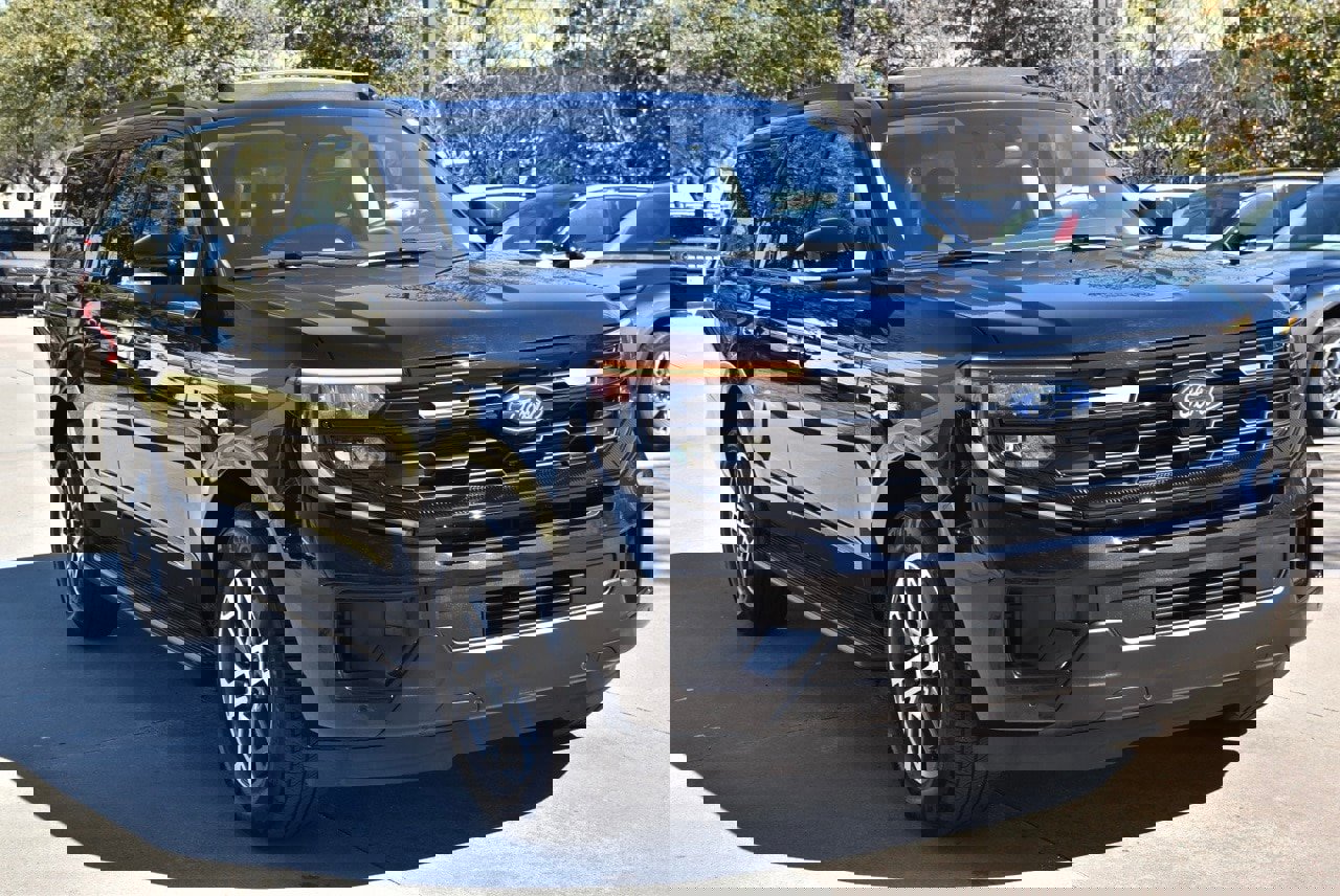 Certified 2025 Ford Expedition Max Active image 4