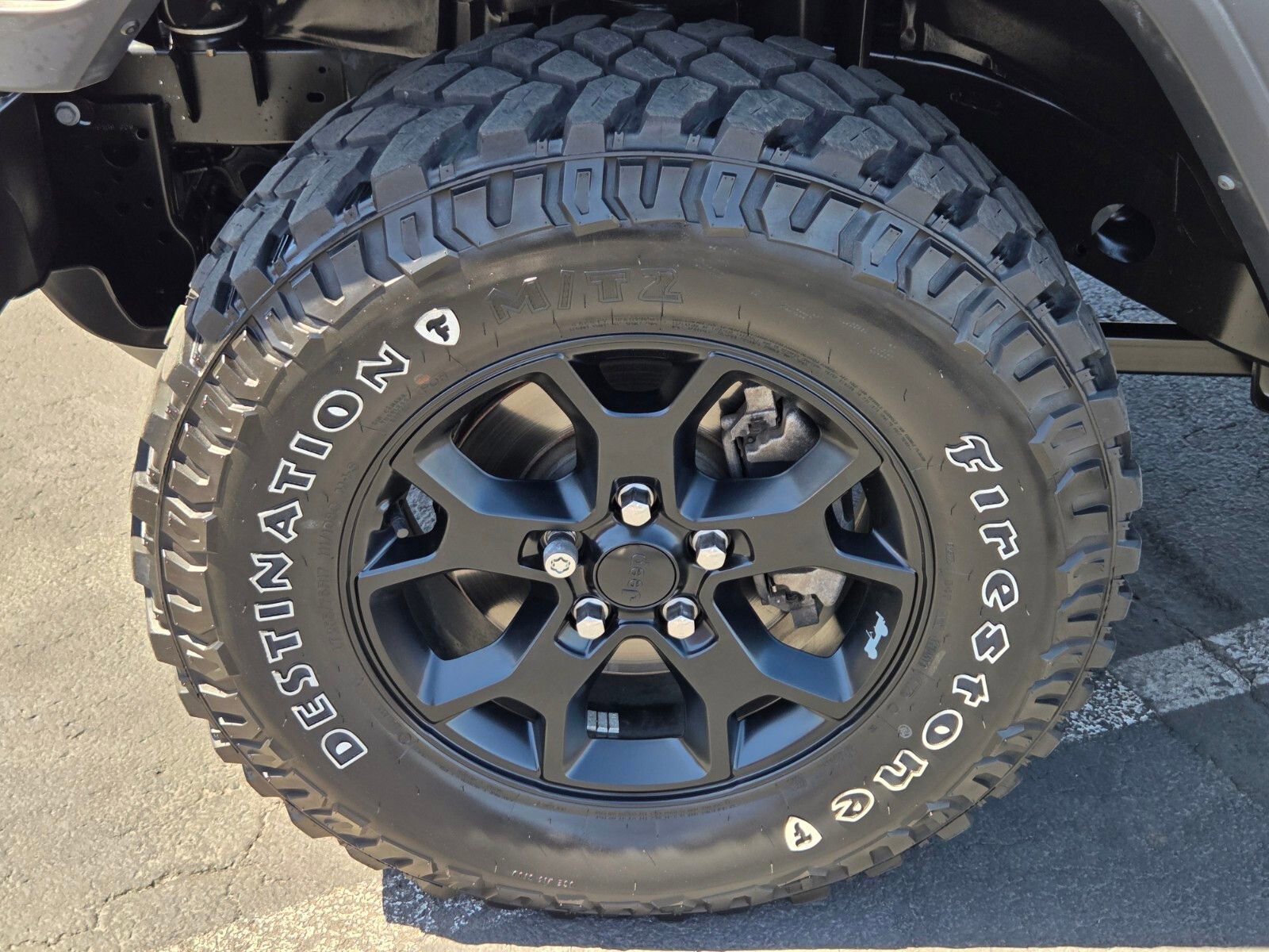 Used 2023 Jeep Wrangler Sport AWD/4WD image 9