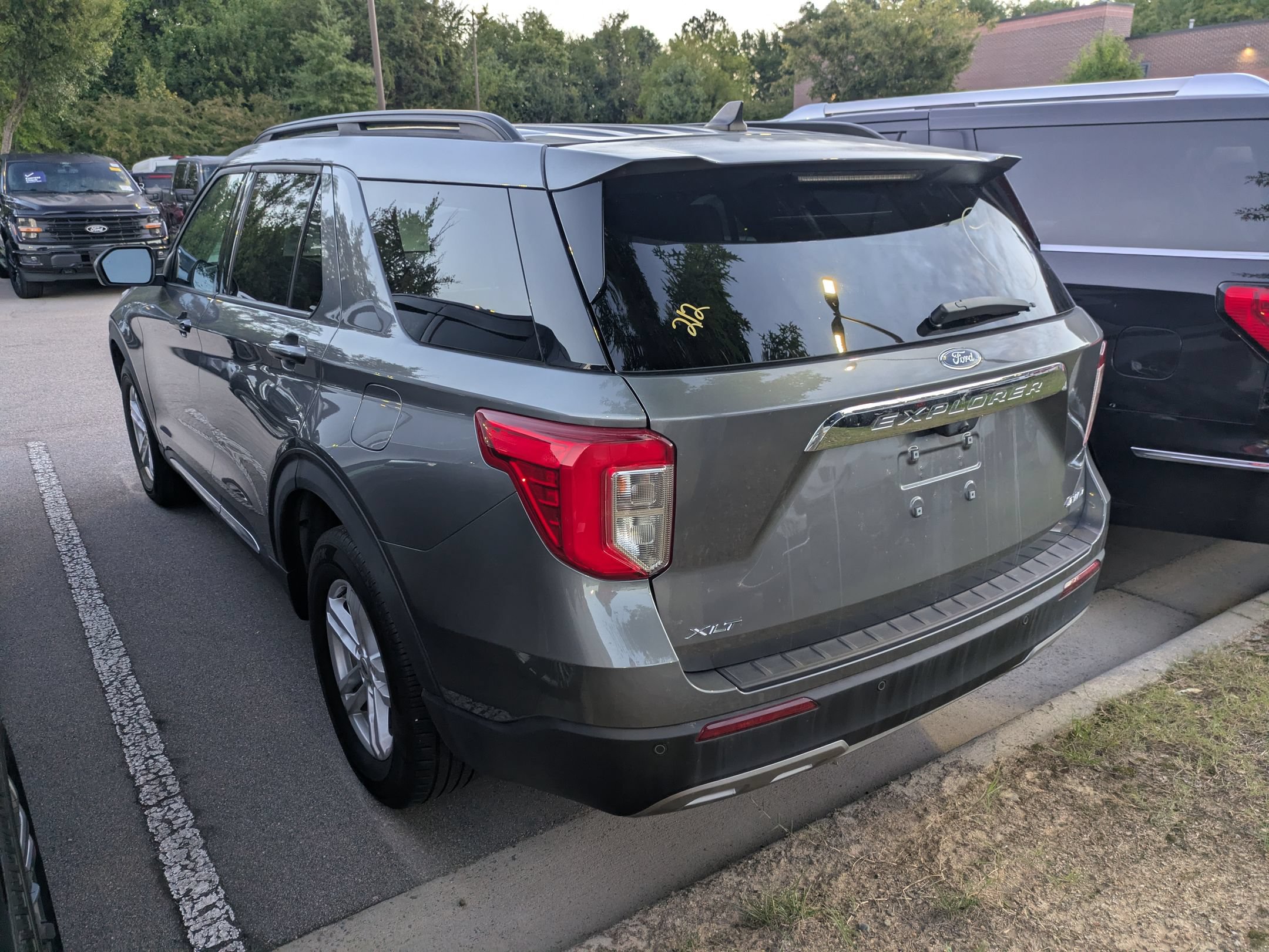 Certified 2024 Ford Explorer XLT w/ Equipment Group 202A AWD/4WD image 4