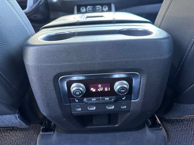 Used 2021 GMC Yukon Denali w/ Denali Ultimate Package AWD/4WD image 13