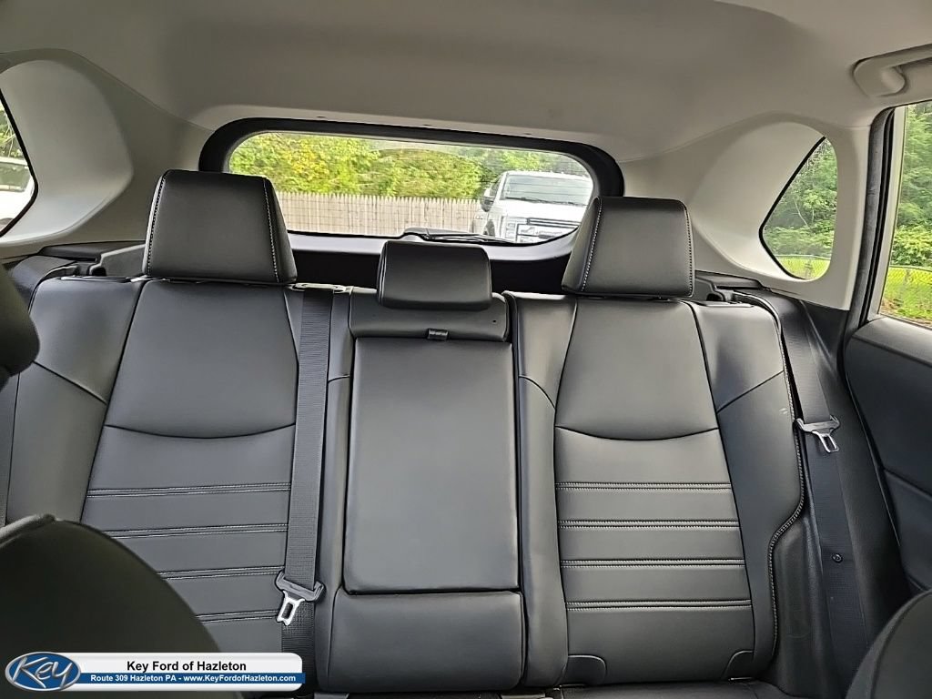 Used 2021 Toyota RAV4 XLE Premium AWD/4WD image 29