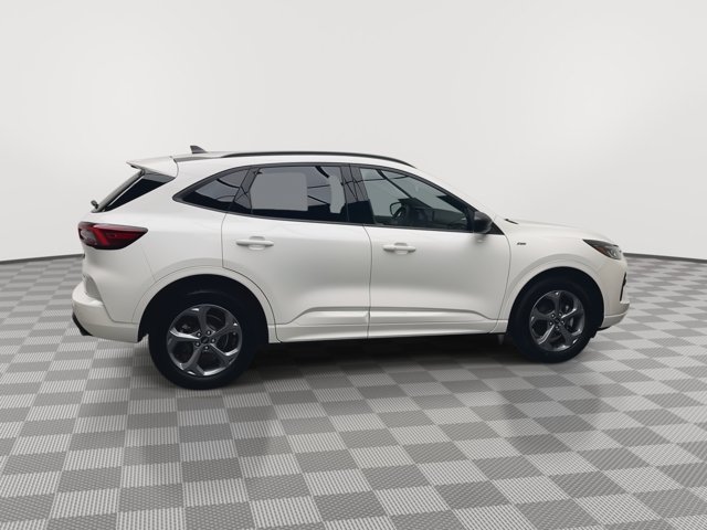 Certified 2023 Ford Escape ST-Line w/ Tech Pack #1 AWD/4WD image 39