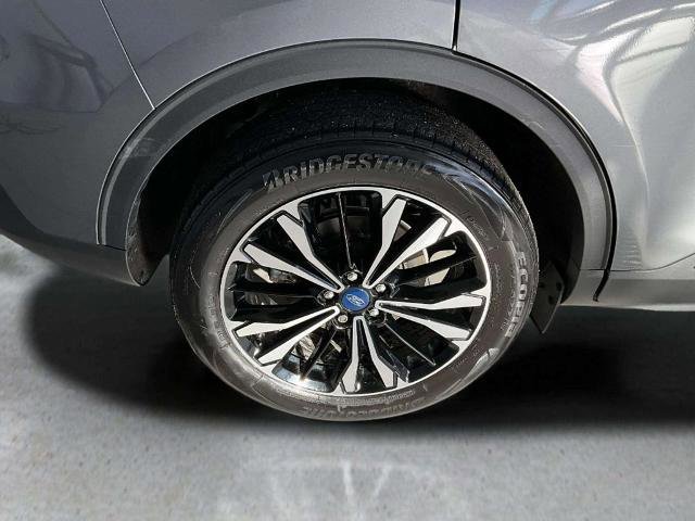 Certified 2022 Ford Escape SE w/ SE Sport Appearance Package image 25