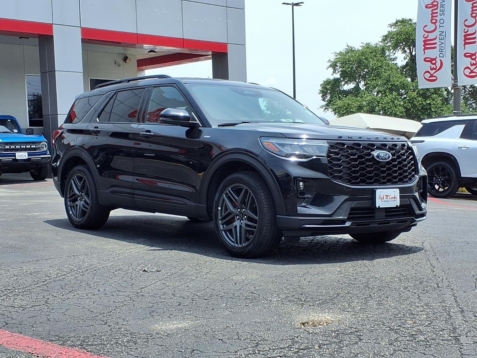 Certified 2025 Ford Explorer ST-Line w/ ST-Line Street Pack AWD/4WD image 4