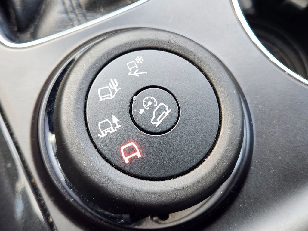 Certified 2018 Ford Explorer XLT image 28