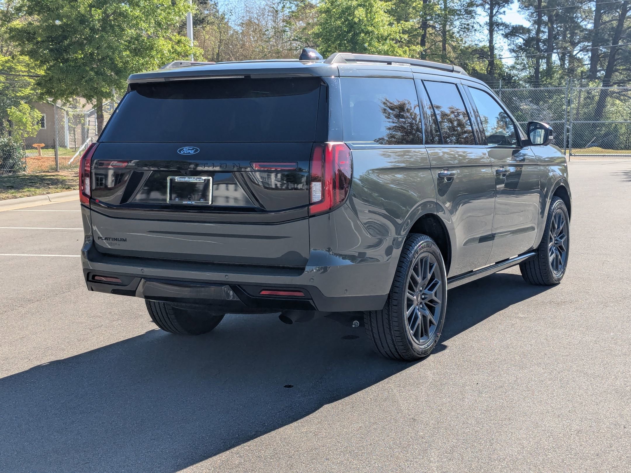 Certified 2025 Ford Expedition Platinum w/ Stealth Performance Package AWD/4WD image 4