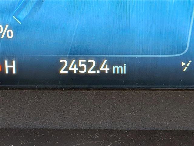 Certified 2025 Ford Escape SE w/ PHEV Premium Package FWD image 13