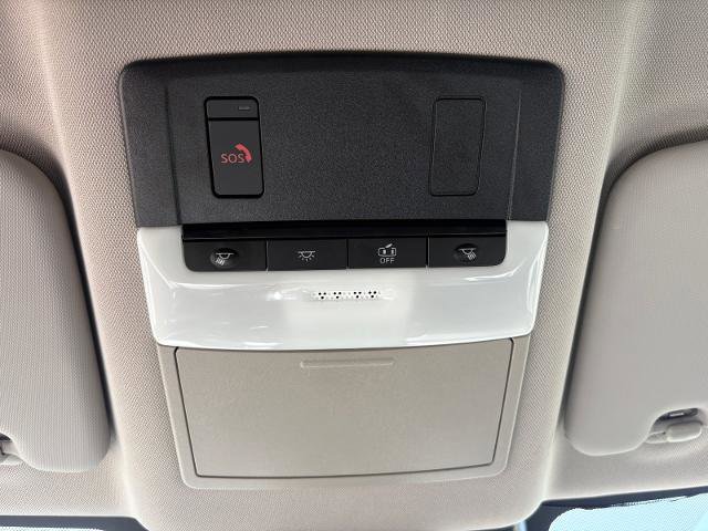 Used 2025 Nissan Rogue SV FWD image 25