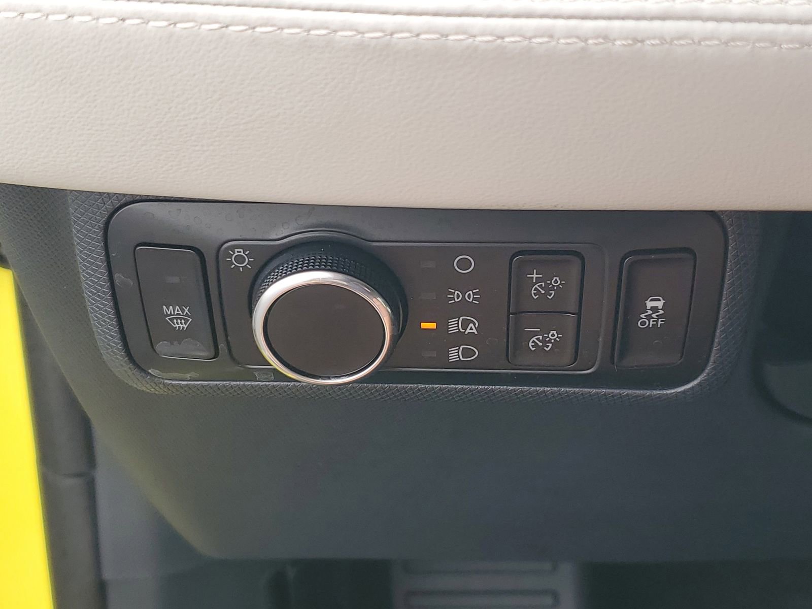 Certified 2025 Ford Mustang Mach-E Premium RWD image 31