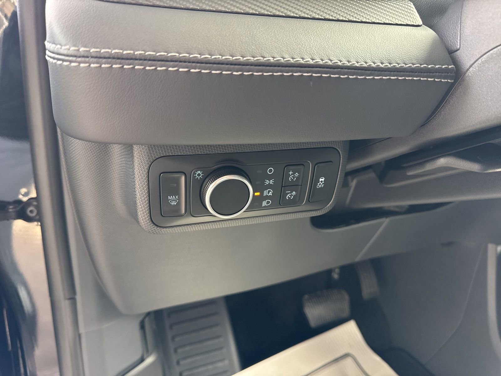 Certified 2025 Ford Mustang Mach-E Premium image 24