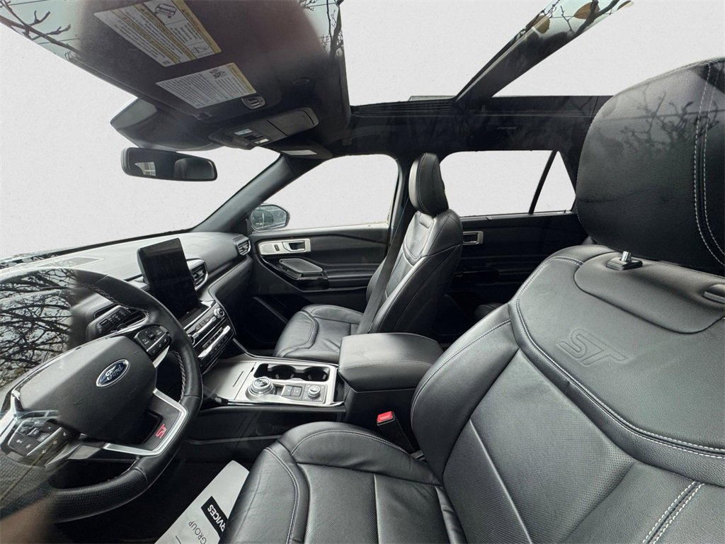 Certified 2021 Ford Explorer ST w/ ST Street Pack image 8