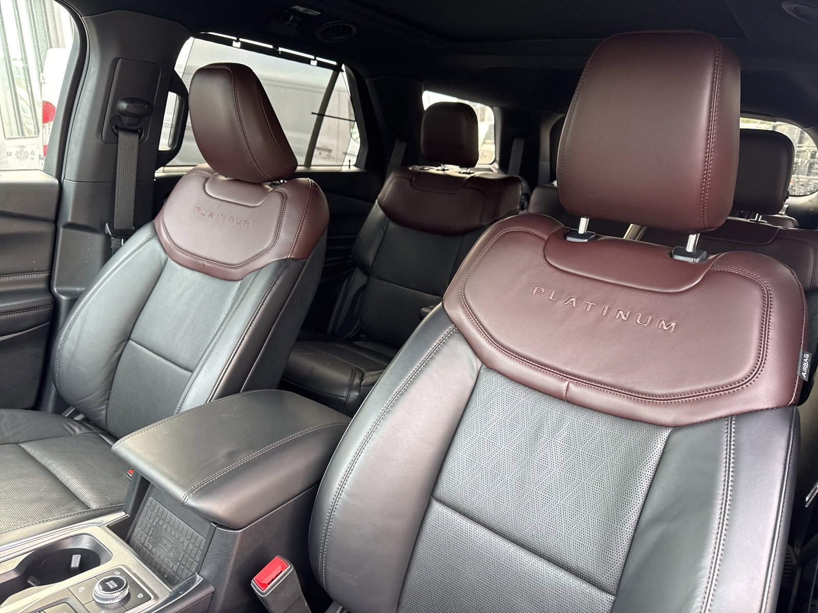 Certified 2020 Ford Explorer Platinum w/ Premium Technology Package image 44