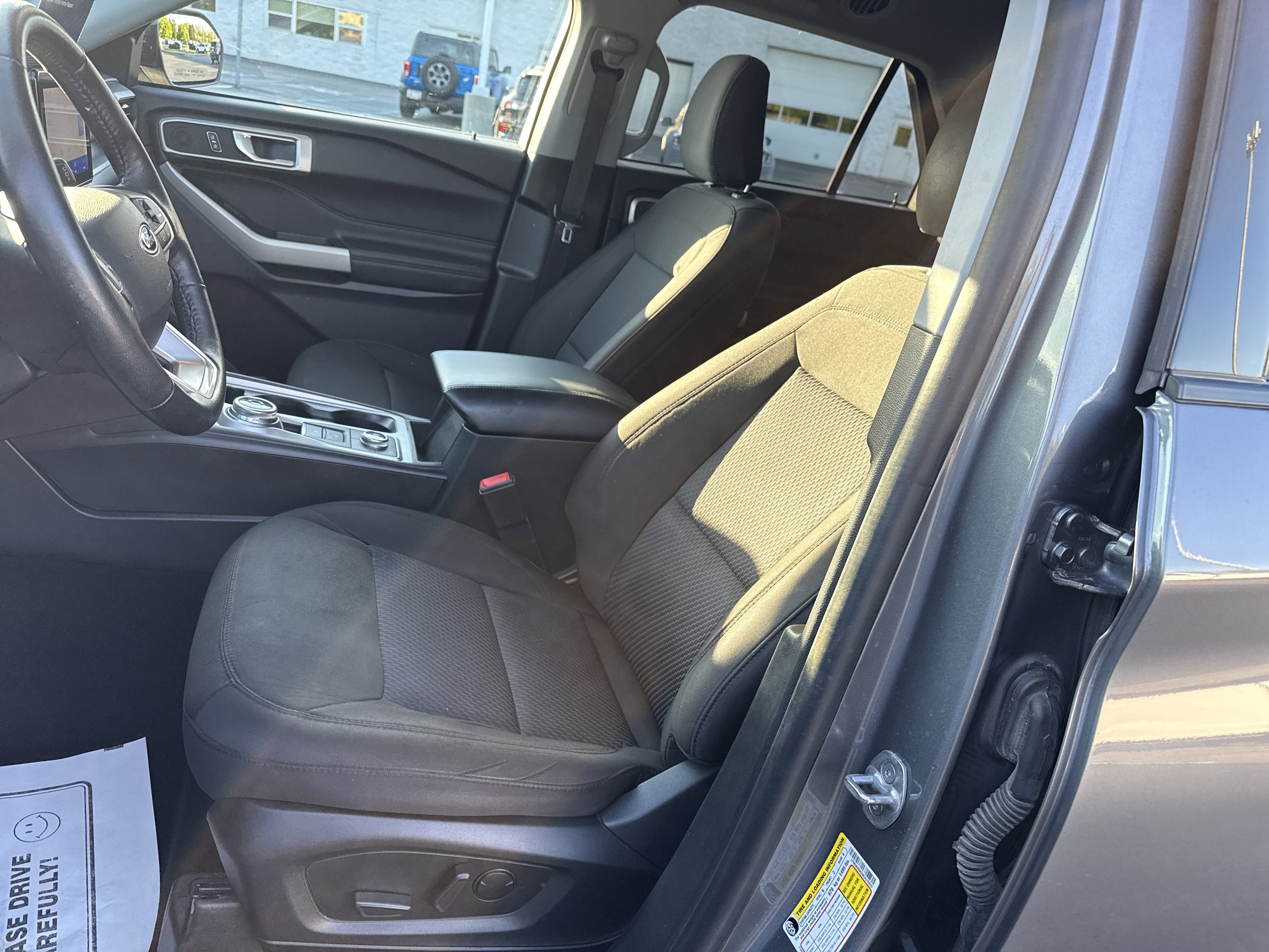Certified 2022 Ford Explorer XLT w/ Class IV Trailer Tow Package AWD/4WD image 19