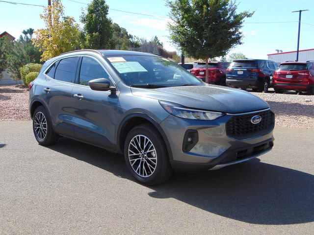 Certified 2026 Ford Escape SE FWD image 8