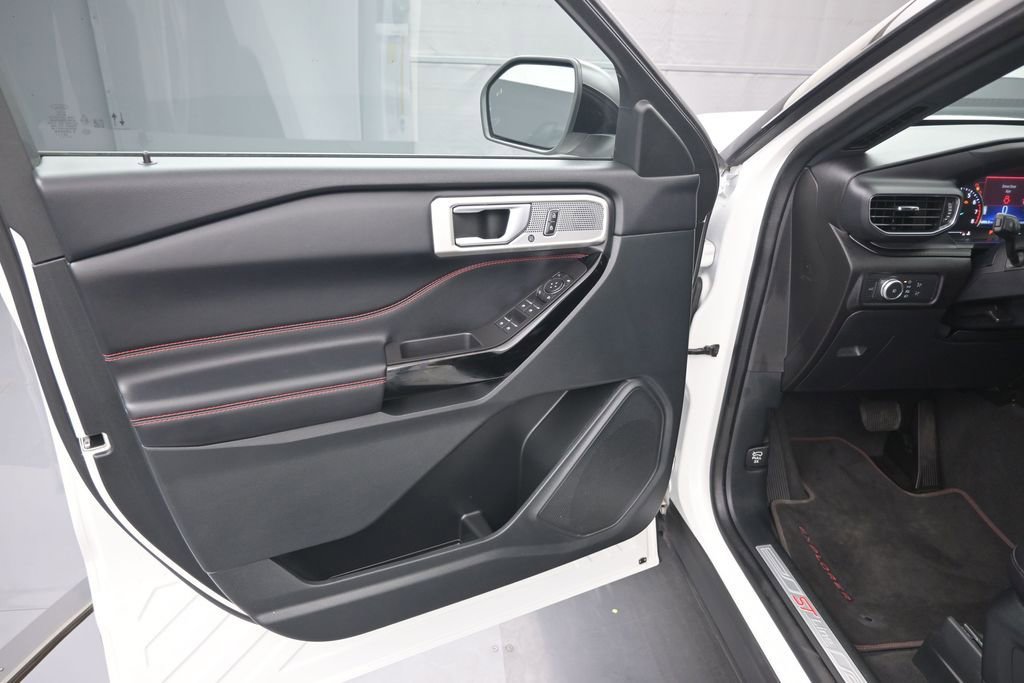 Certified 2022 Ford Explorer ST-Line RWD image 18