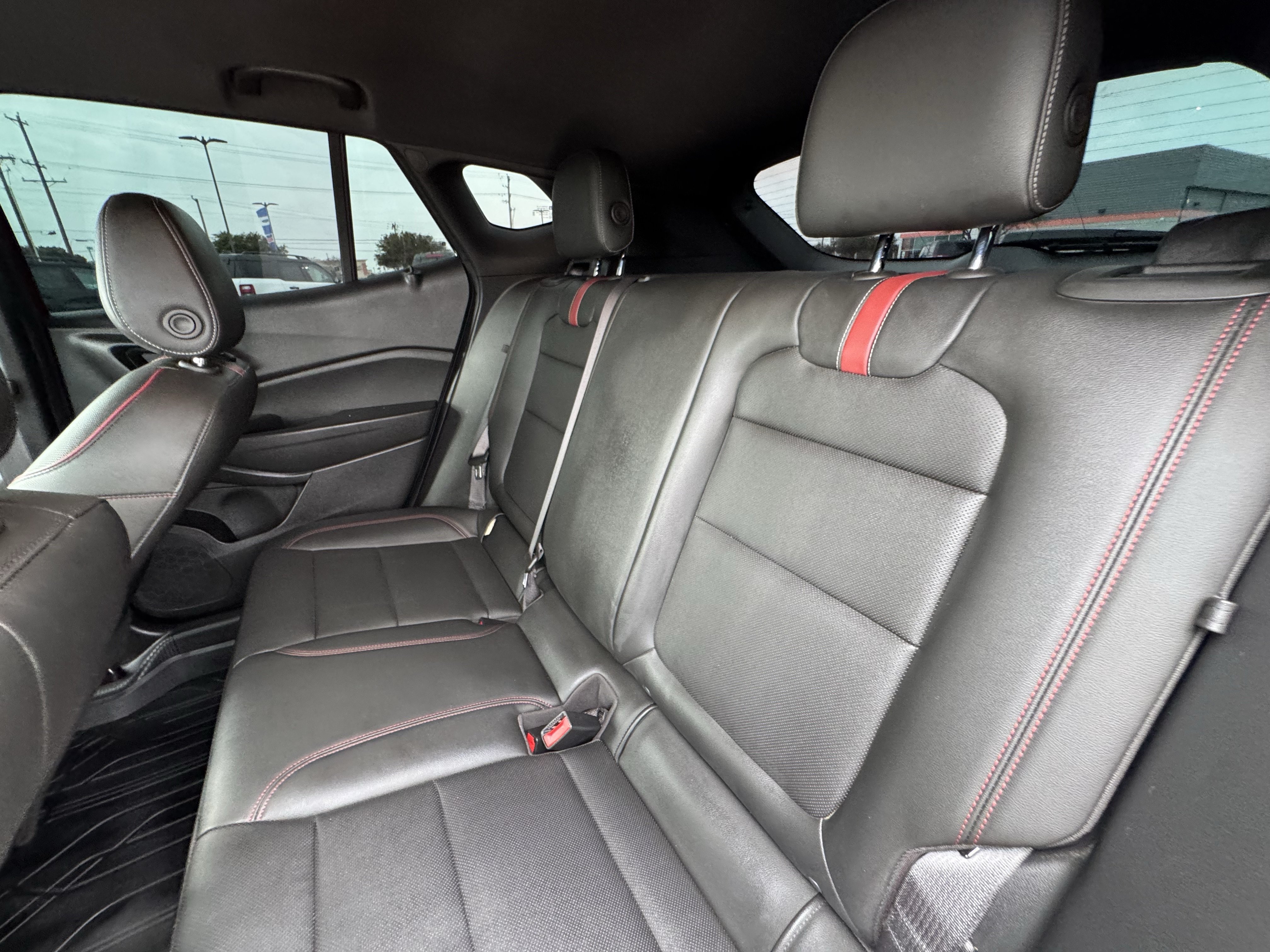 Used 2025 Chevrolet Trax RS w/ Sunroof Package FWD image 25