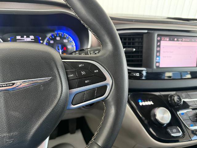 Used 2023 Chrysler Voyager LX FWD image 14