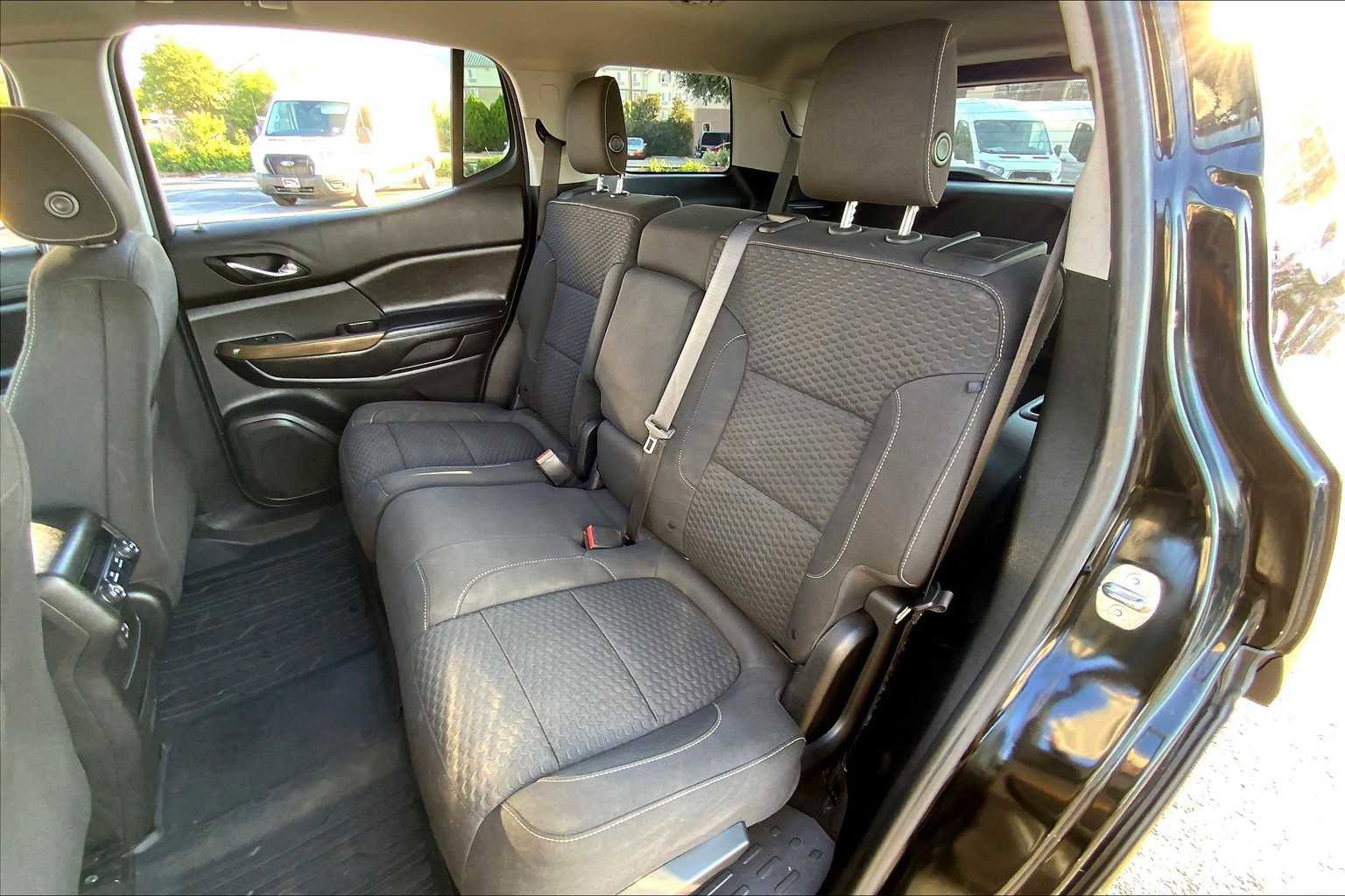 Used 2019 GMC Acadia SLE w/ Driver Alert Package I image 18