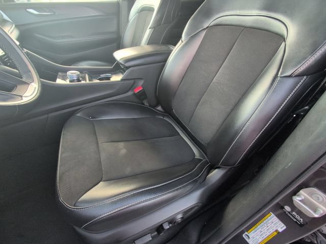 Used 2024 Jeep Grand Cherokee Altitude RWD image 12