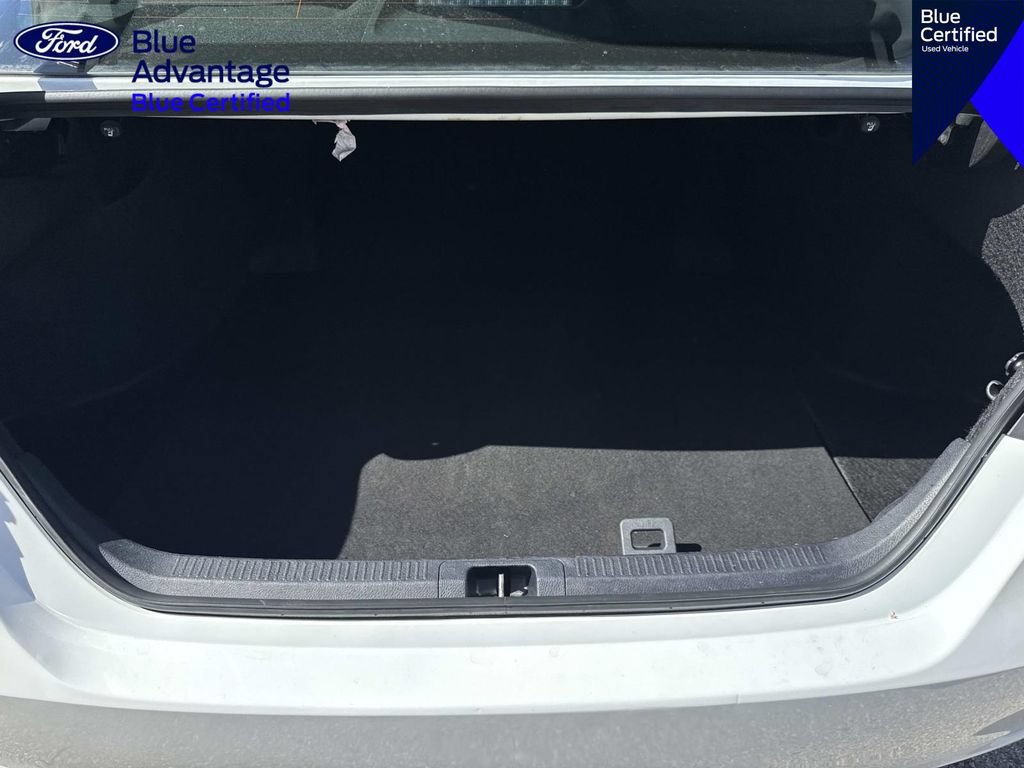 Used 2024 Toyota Camry SE FWD image 9