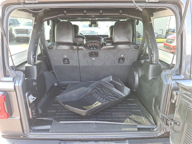 Used 2022 Jeep Wrangler Unlimited Sahara image 28
